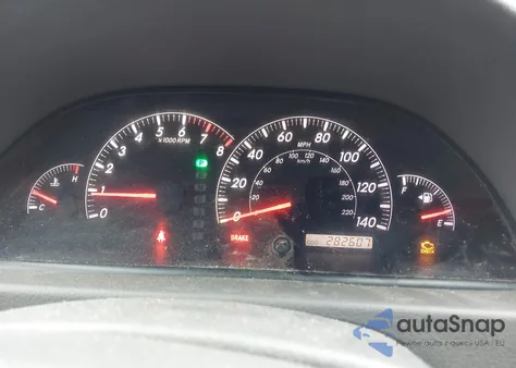 2005 Toyota Camry Le z USA, uszkodzony, nr VIN JTDBE32K153033492